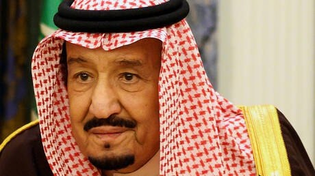 أمر ملكي انتظره كل الموظفين السعوديين لعام 2023.. وقواعده الجديدة أشعرت السعوديين بالارتياح