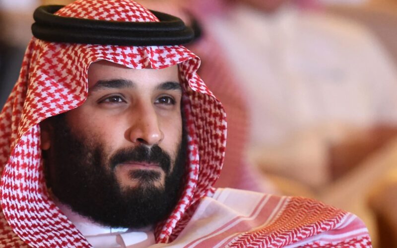 قدرات خيالية يمتلكها الحارس الشخصي لولي العهد السعودي الامير محمد بن سلمان.. وما يوجد بعينه يثير الجنون