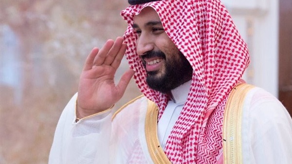 مسنة سعودية نادت على الأمير محمد بن سلمان بإسمه بدون ألقاب.. لن تصدقوا كيف كانت ردة فعله