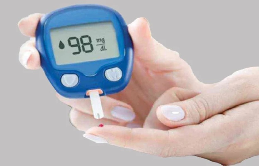 10 علامات بسيطة تنذرك بارتفاع مستوى السكر في الدم.. لا تتجاهلها أبداً!