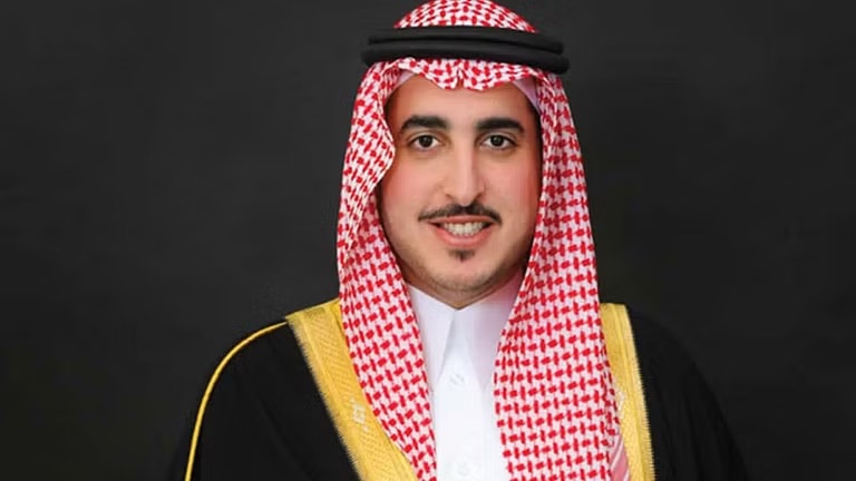 السعودية.. أمير الجوف يستعرض نظام الشركات الجديد مع رجال الأعمال وأصحاب الشركات