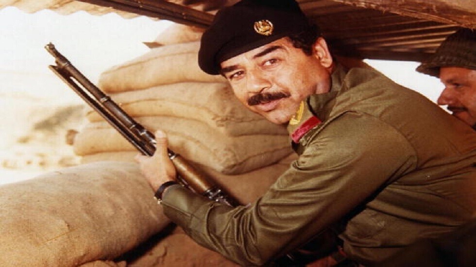 ضابط أمريكي وضع كاميرا في قبر صدام حسين فوقعت مفاجأة مرعبة ( فيديو صادم )