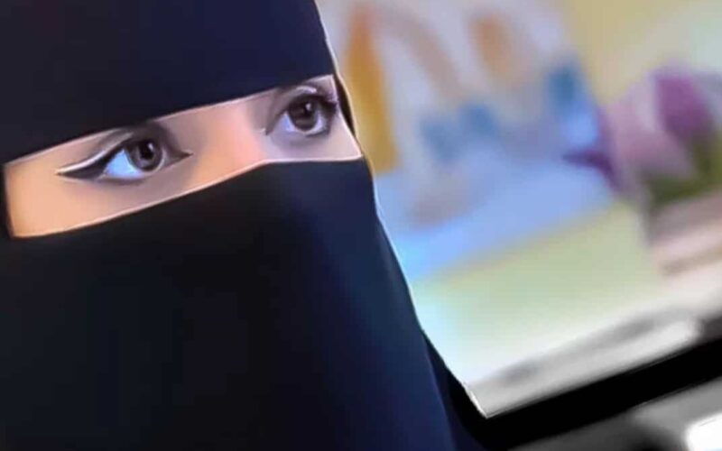 شاب سعودي ذهب لزيارة أخته الطبيبة بشكل مفاجئ.. وعندما وصل تلقى أكبر صدمة في حياته