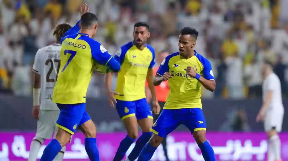 النصر يخطف هدف نابولي من قلب الدوري الألماني!! قوة السعوديين تجعل روشن مكروه أوروبيًا!